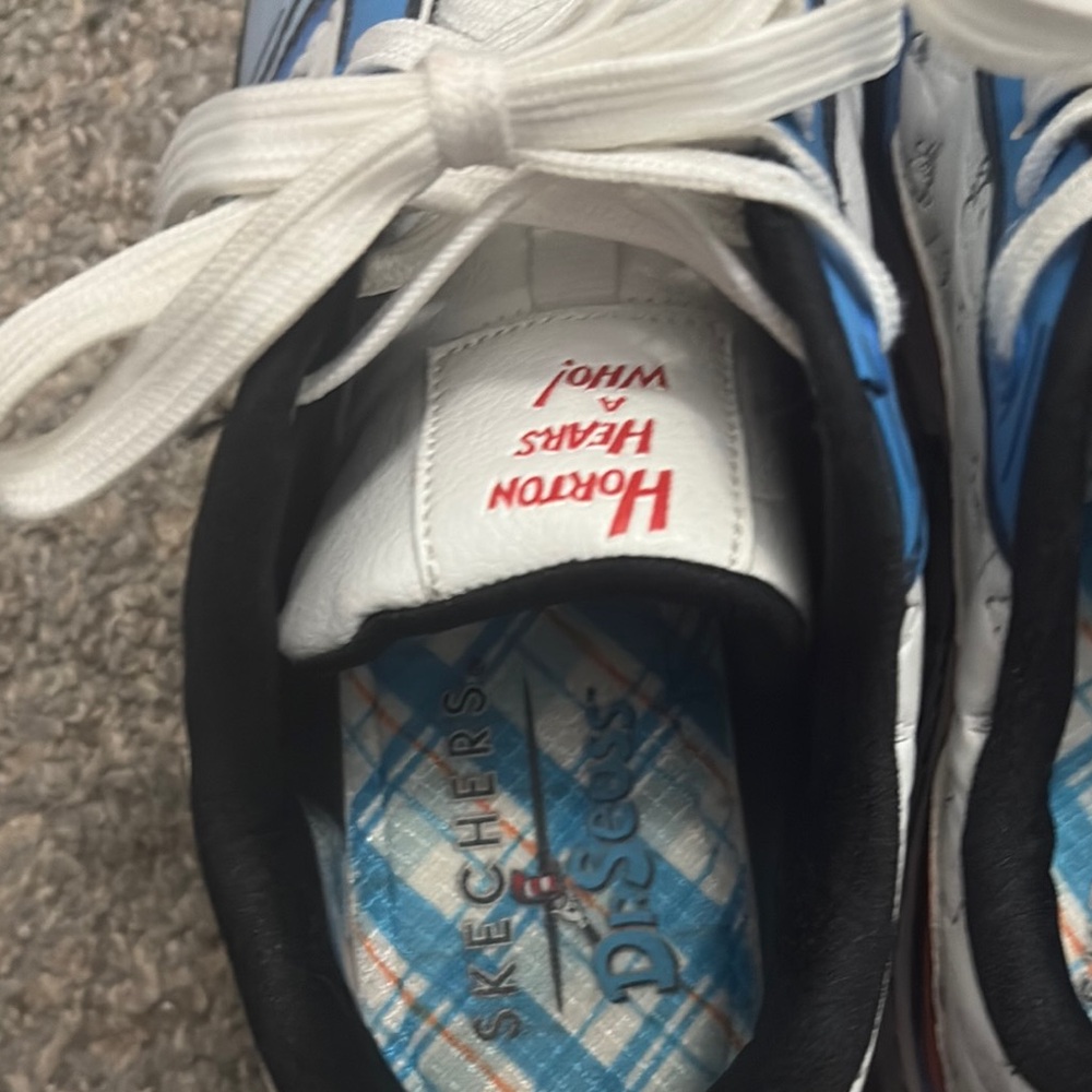 Special Edition Dr Seuss Skechers - Picture 6 of 7